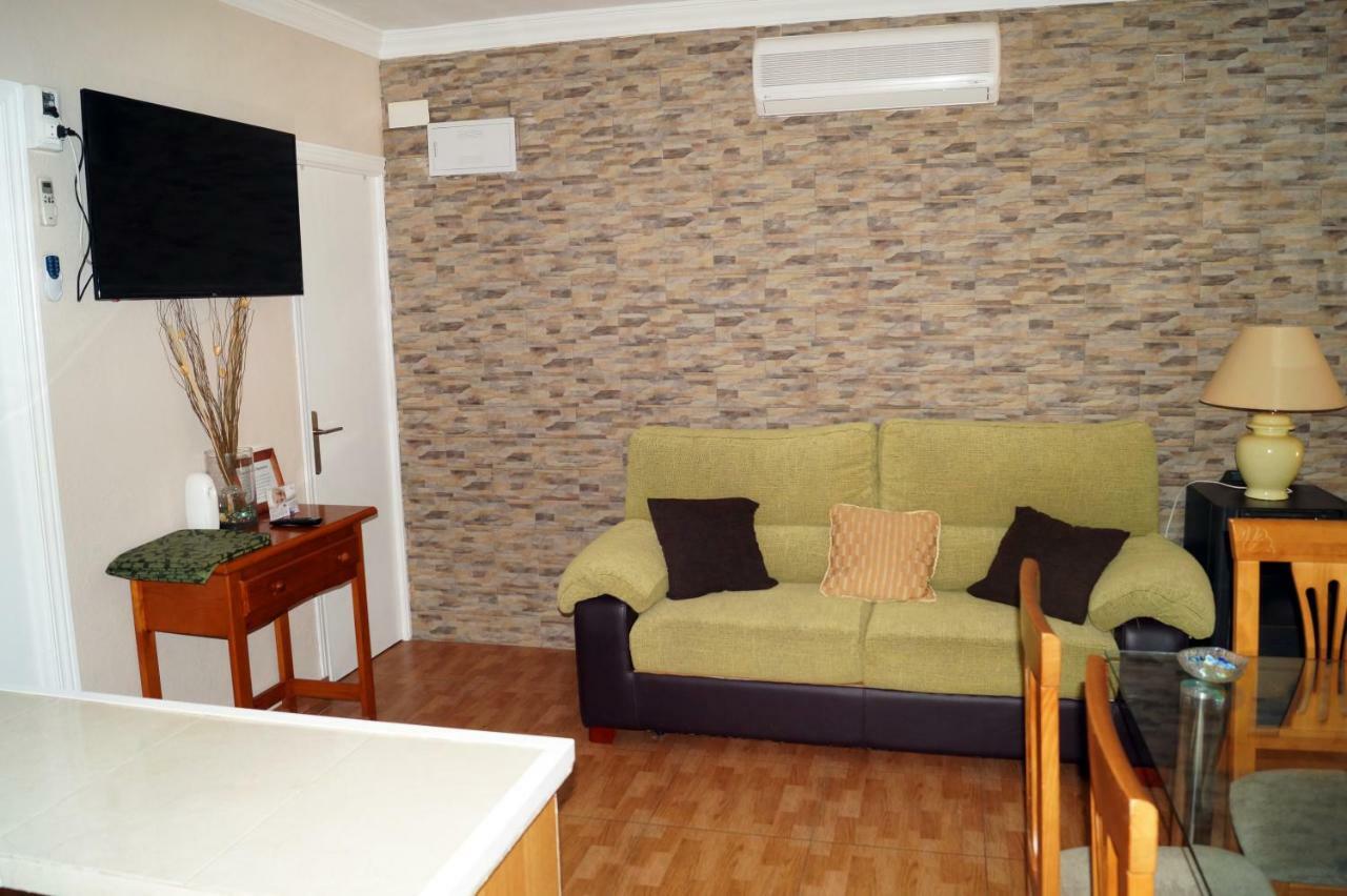Casa Rural El Nacimiento เบเนาจ์อัน ภายนอก รูปภาพ